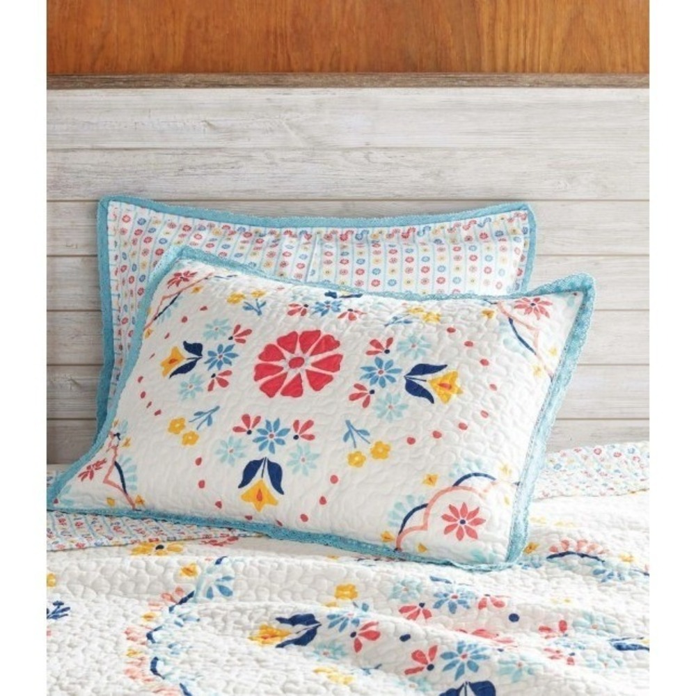 The Pioneer Woman White Floral Quilt Set with Red, Blue, Yellow Accents - Picture 11 of 12